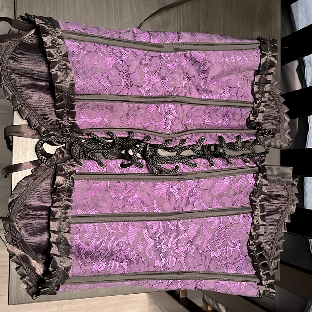 Corset, size L, purple